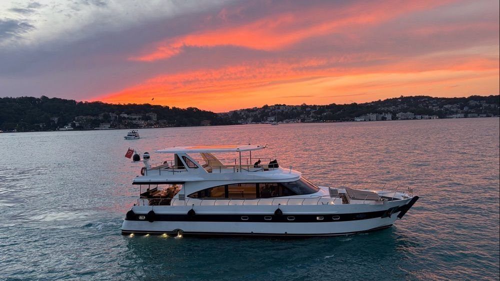 Motoryacht 22 m 3