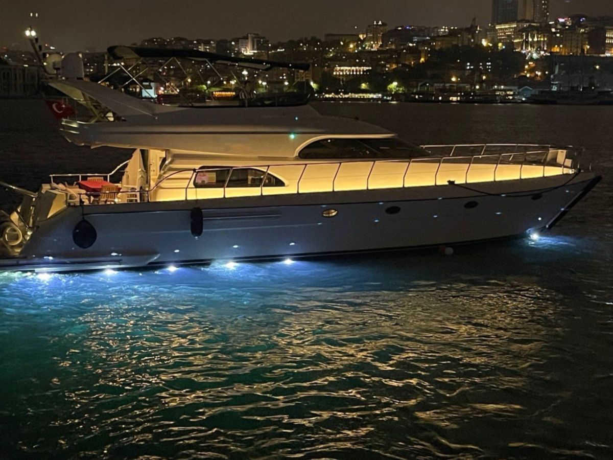 Luxury Motoryacht 22 m 3