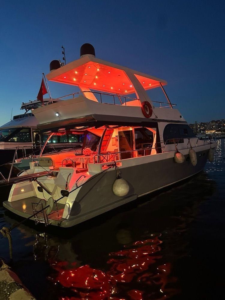 Motoryacht 16 m 3