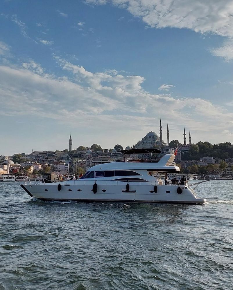 Motoryacht 22 m 2