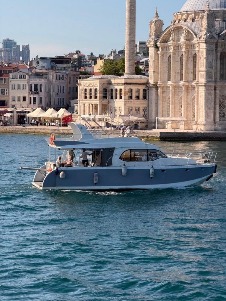 Motoryacht 14 m 1