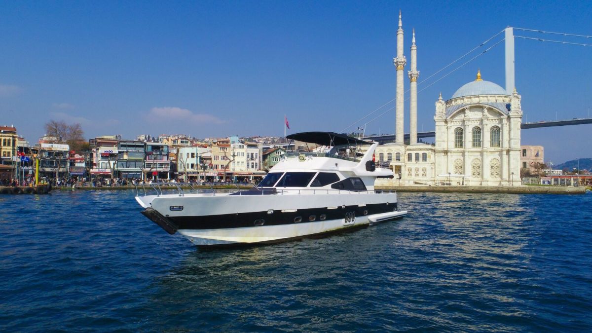 Luxury Motoryacht 22 m 1