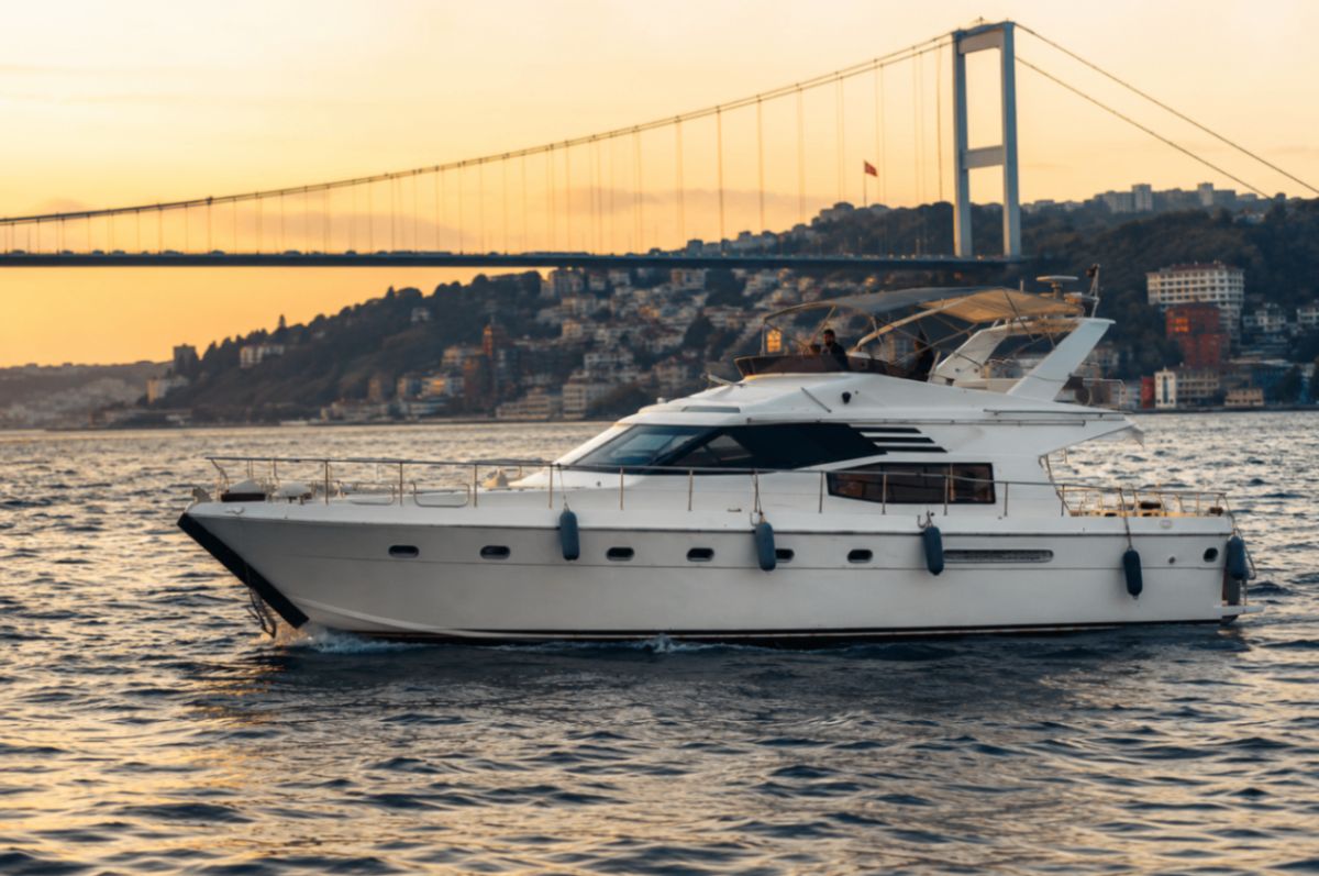 Motoryacht 18 m 3