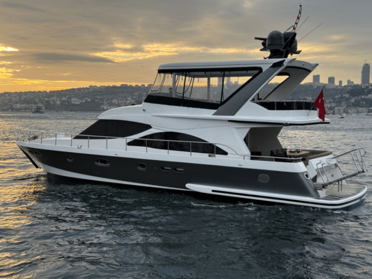 Luxury Motoryacht 19 m 3