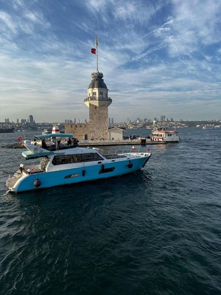 Motoryacht 15 m 1