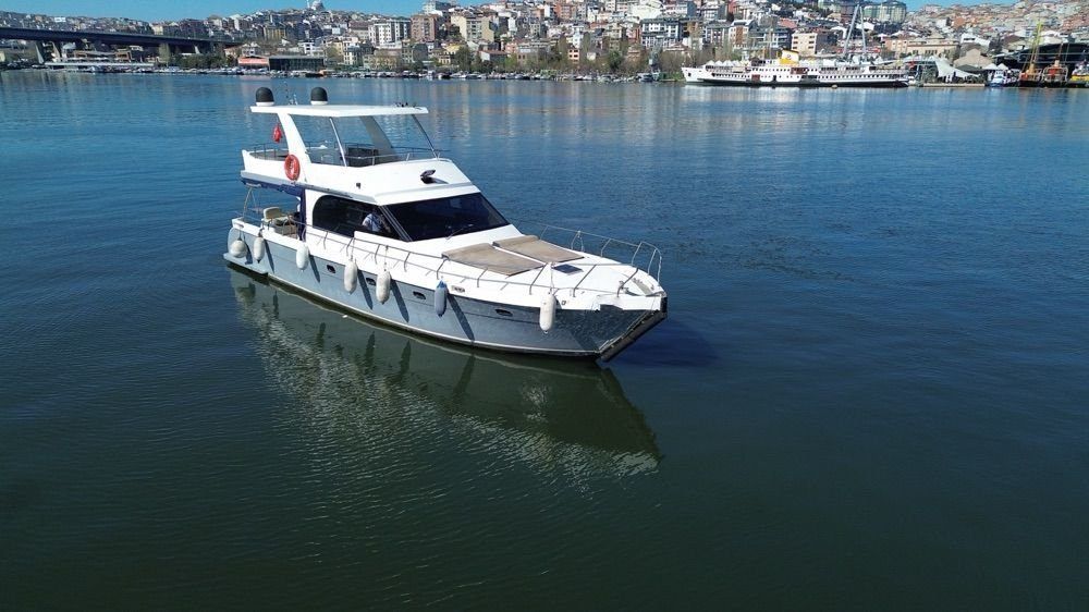 Motoryacht 16 m 2