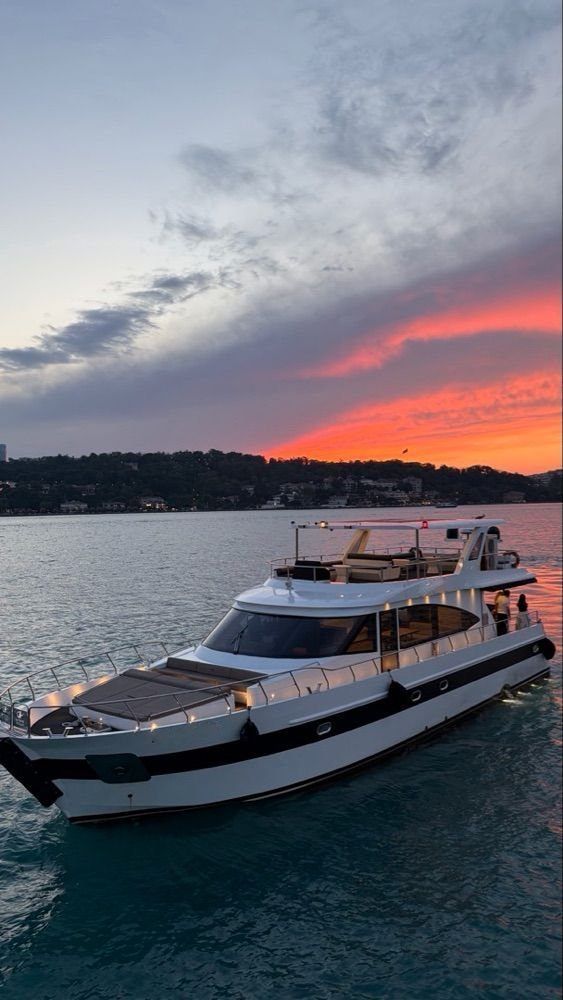 Motoryacht 22 m 2