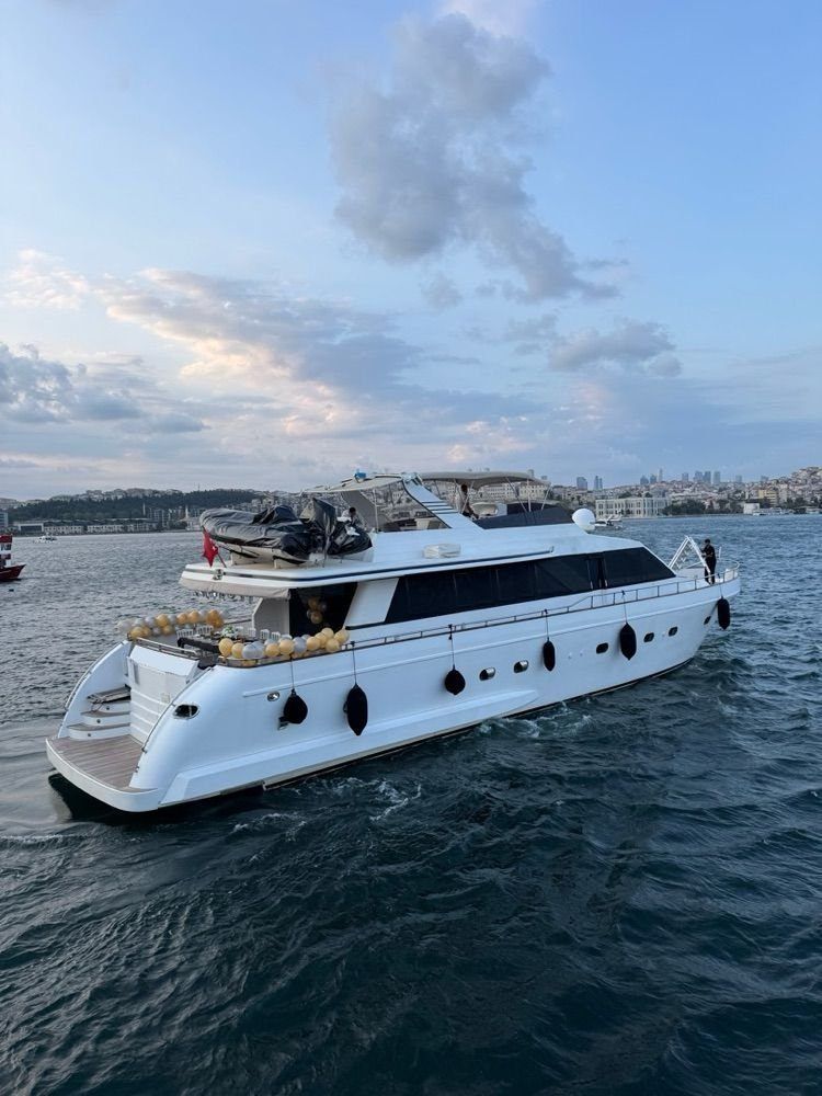Motoryacht 26 m 2