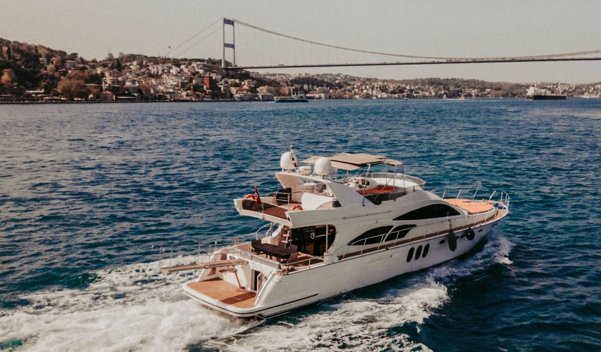 Luxury Motoryacht 22 m 3